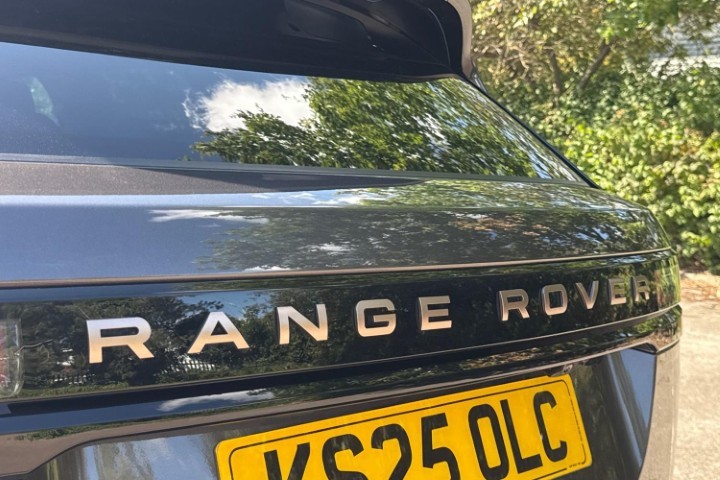 2025 (25) LAND ROVER RANGE ROVER VELAR 2.0 P400e Autobiography 5dr Auto [Revised] 5717279