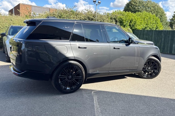 2026 (26) LAND ROVER RANGE ROVER 3.0 D300 Edition 4dr Auto 5667493