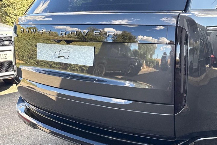 2026 (26) LAND ROVER RANGE ROVER 3.0 D300 Edition 4dr Auto 5667487
