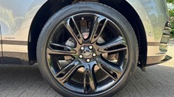 2020 (70) LAND ROVER RANGE ROVER VELAR 2.0 D240 R-Dynamic HSE 5dr Auto 5681472