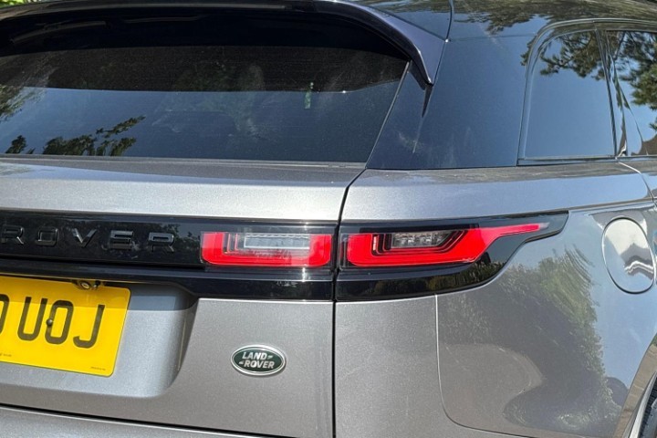 2020 (70) LAND ROVER RANGE ROVER VELAR 2.0 D240 R-Dynamic HSE 5dr Auto 5681515