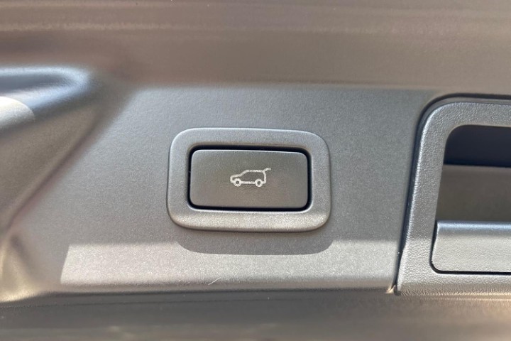 2020 (70) LAND ROVER RANGE ROVER VELAR 2.0 D240 R-Dynamic HSE 5dr Auto 5681508