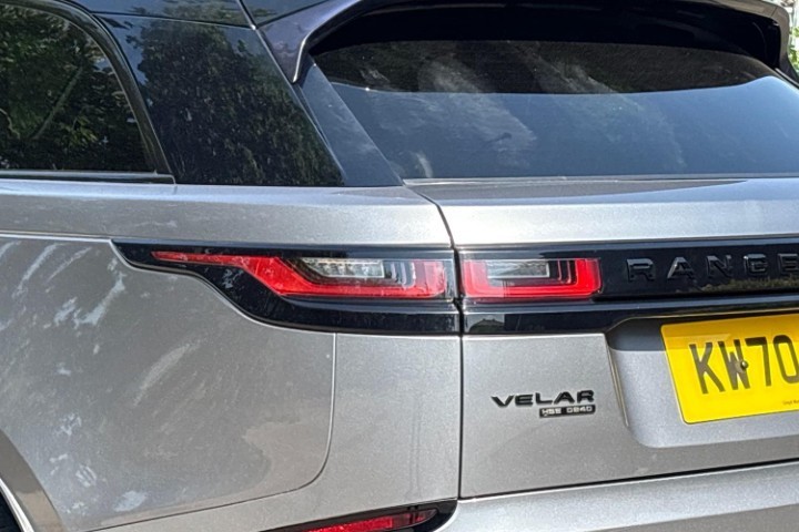 2020 (70) LAND ROVER RANGE ROVER VELAR 2.0 D240 R-Dynamic HSE 5dr Auto 5681483