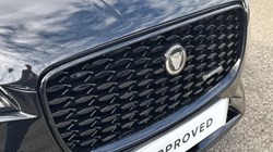 2023 (23) JAGUAR F-PACE 2.0 D200 R-Dynamic SE Black 5dr Auto AWD 5736543