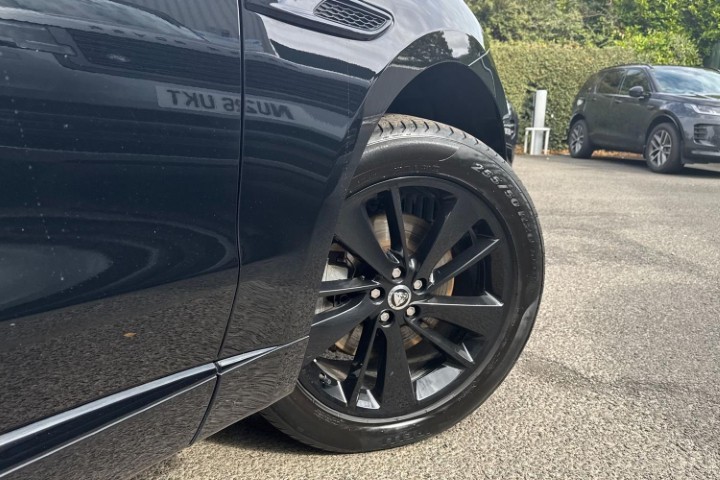 2023 (23) JAGUAR F-PACE 2.0 D200 R-Dynamic SE Black 5dr Auto AWD 5736549