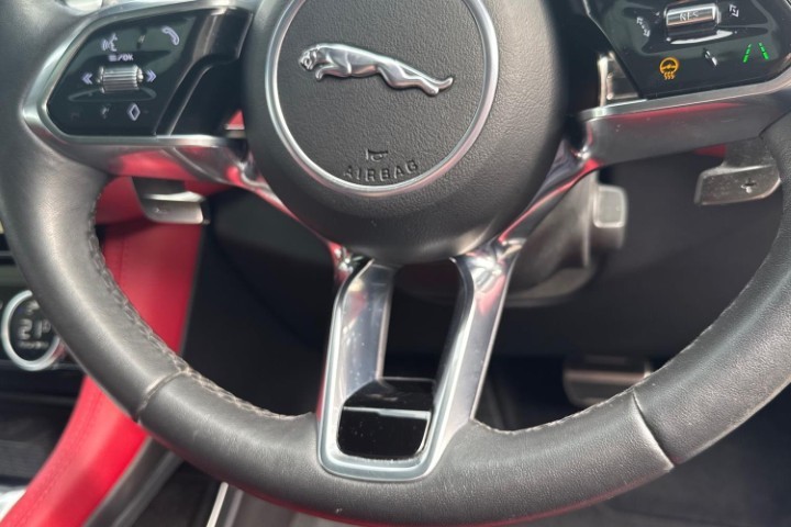 2023 (23) JAGUAR F-PACE 2.0 D200 R-Dynamic SE Black 5dr Auto AWD 5736527