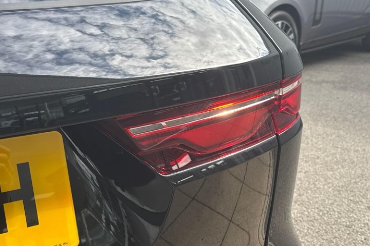 2023 (23) JAGUAR F-PACE 2.0 D200 R-Dynamic SE Black 5dr Auto AWD 5736547