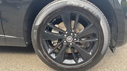 2023 (23) JAGUAR F-PACE 2.0 D200 R-Dynamic SE Black 5dr Auto AWD 5736508