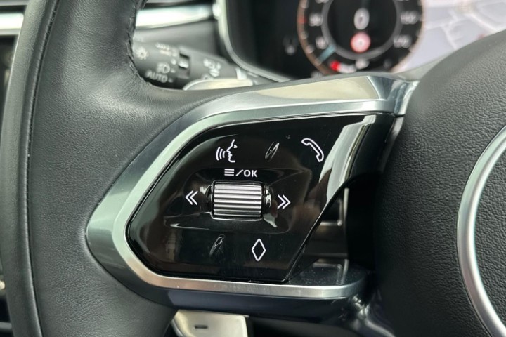 2023 (23) JAGUAR F-PACE 2.0 D200 R-Dynamic HSE Black 5dr Auto AWD 5720189