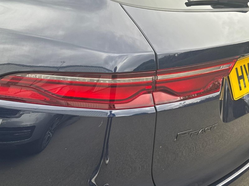 2022 (72) JAGUAR F-PACE 2.0 D200 R-Dynamic Black 5dr Auto AWD 5722759