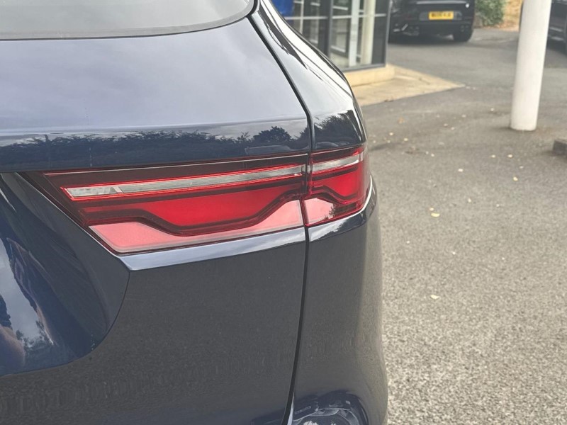 2022 (72) JAGUAR F-PACE 2.0 D200 R-Dynamic Black 5dr Auto AWD 5722789