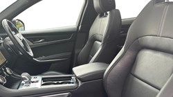 2022 (72) JAGUAR F-PACE 2.0 D200 R-Dynamic Black 5dr Auto AWD 5722743