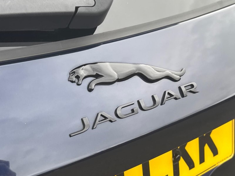 2022 (72) JAGUAR F-PACE 2.0 D200 R-Dynamic Black 5dr Auto AWD 5722787