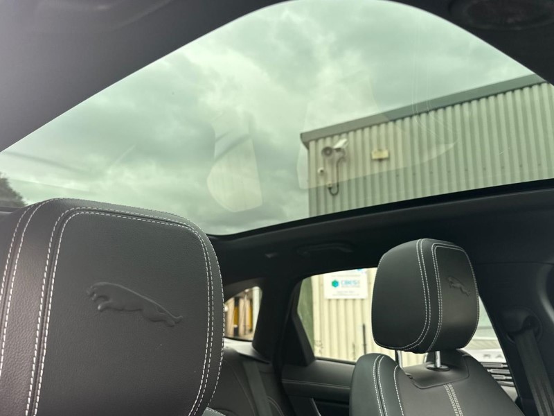 2022 (72) JAGUAR F-PACE 2.0 D200 R-Dynamic Black 5dr Auto AWD 5722761