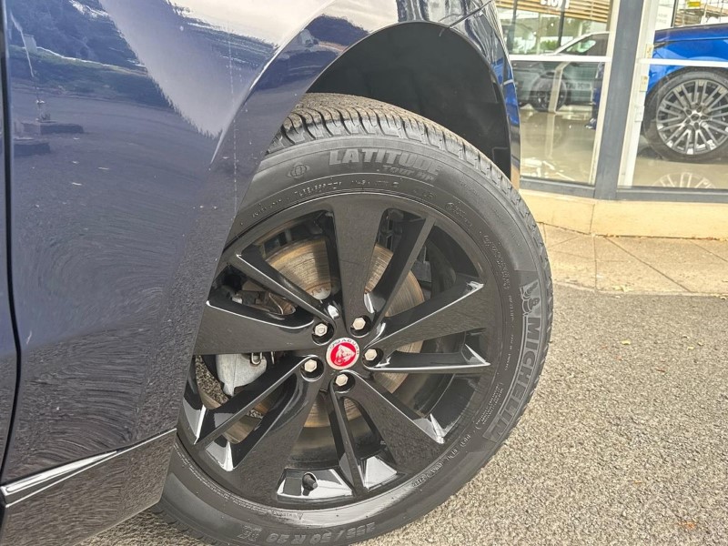 2022 (72) JAGUAR F-PACE 2.0 D200 R-Dynamic Black 5dr Auto AWD 5722791