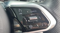 2022 (72) JAGUAR F-PACE 2.0 D200 R-Dynamic Black 5dr Auto AWD 5722769