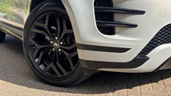 2020 (70) LAND ROVER RANGE ROVER EVOQUE 2.0 P200 R-Dynamic SE 5dr Auto 5717395