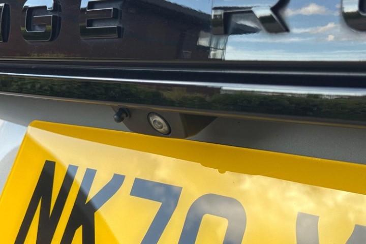 2020 (70) LAND ROVER RANGE ROVER EVOQUE 2.0 P200 R-Dynamic SE 5dr Auto 5717392