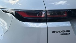 2020 (70) LAND ROVER RANGE ROVER EVOQUE 2.0 P200 R-Dynamic SE 5dr Auto 5717370