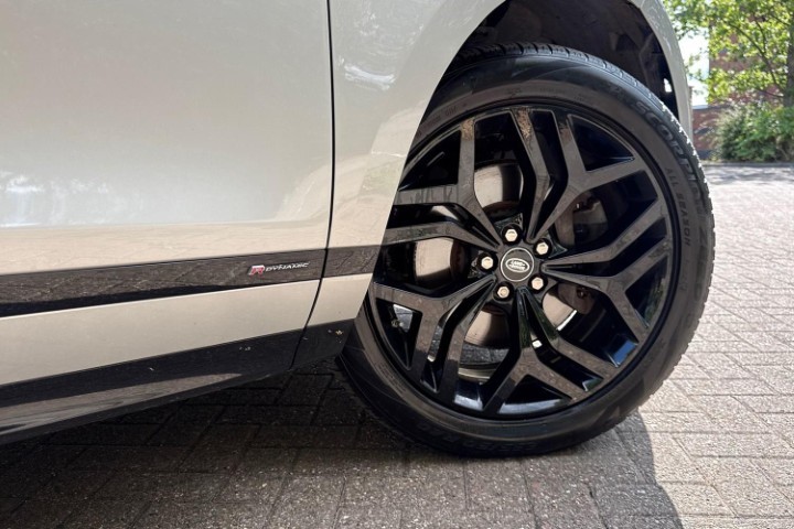 2020 (70) LAND ROVER RANGE ROVER EVOQUE 2.0 P200 R-Dynamic SE 5dr Auto 5717400
