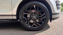 2020 (70) LAND ROVER RANGE ROVER EVOQUE 2.0 P200 R-Dynamic SE 5dr Auto 5717359