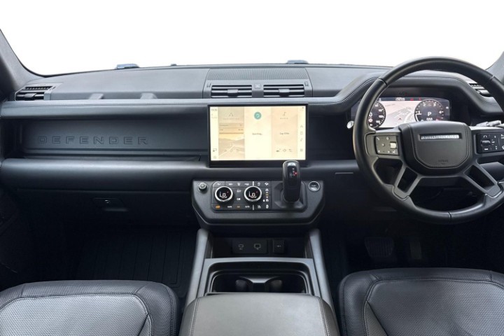 2023 (23) LAND ROVER DEFENDER 3.0 D300 X-Dynamic HSE 110 5dr Auto [7 Seat] 5705757