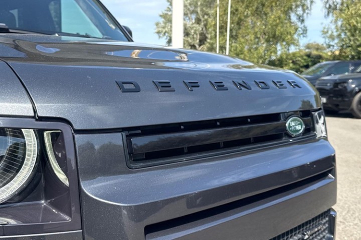 2023 (23) LAND ROVER DEFENDER 3.0 D300 X-Dynamic HSE 110 5dr Auto [7 Seat] 5705792