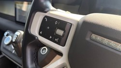 2021 (21) LAND ROVER DEFENDER 3.0 D250 XS Edition 110 5dr Auto 5710835