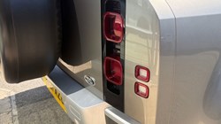 2021 (21) LAND ROVER DEFENDER 3.0 D250 XS Edition 110 5dr Auto 5710827