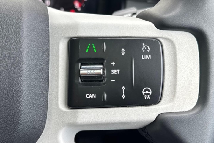 2024 (74) LAND ROVER DEFENDER 3.0 D350 X-Dynamic SE 110 5dr Auto 5800622