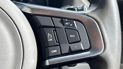 2020 (20) JAGUAR XF 2.0i Portfolio 5dr Auto 5789020