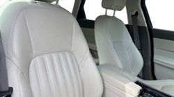 2020 (20) JAGUAR XF 2.0i Portfolio 5dr Auto 5789018