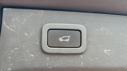 2020 (20) JAGUAR XF 2.0i Portfolio 5dr Auto 5789031