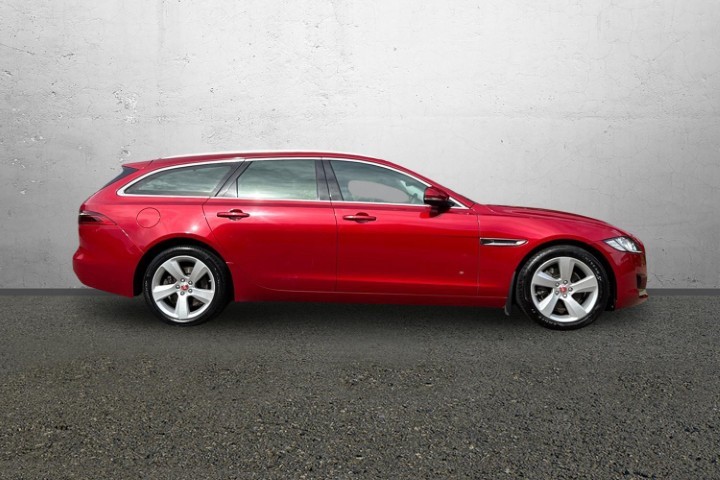 2020 (20) JAGUAR XF 2.0i Portfolio 5dr Auto 5788998