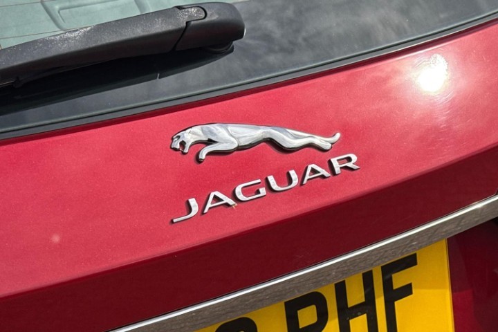 2020 (20) JAGUAR XF 2.0i Portfolio 5dr Auto 5789036