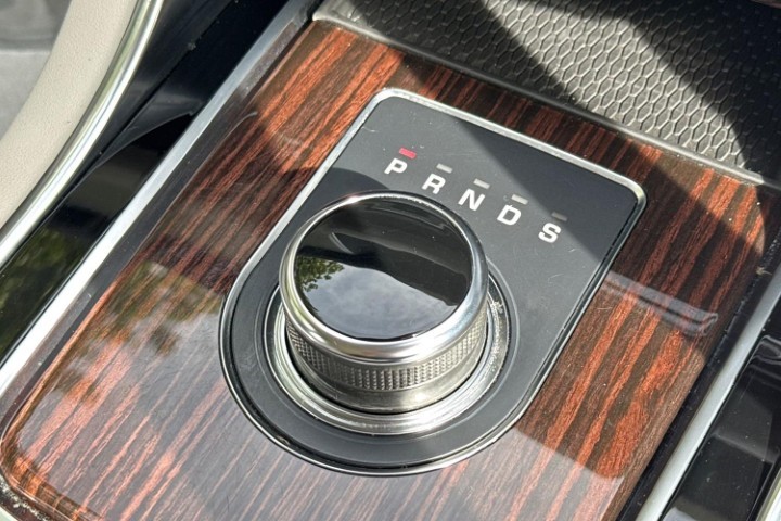 2020 (20) JAGUAR XF 2.0i Portfolio 5dr Auto 5789006