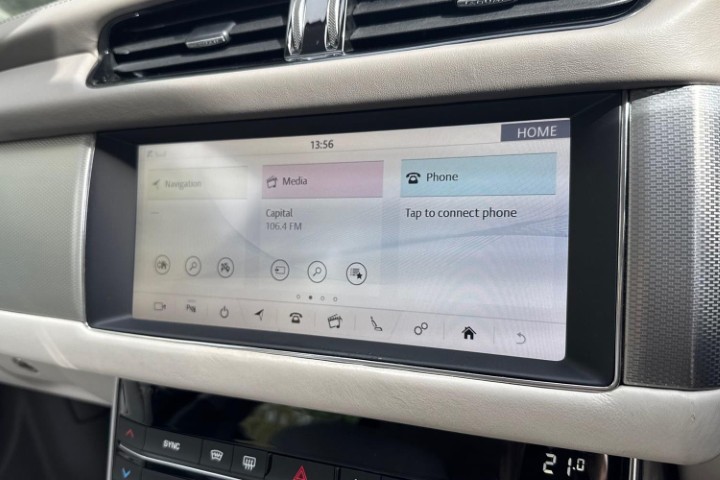 2020 (20) JAGUAR XF 2.0i Portfolio 5dr Auto 5789021