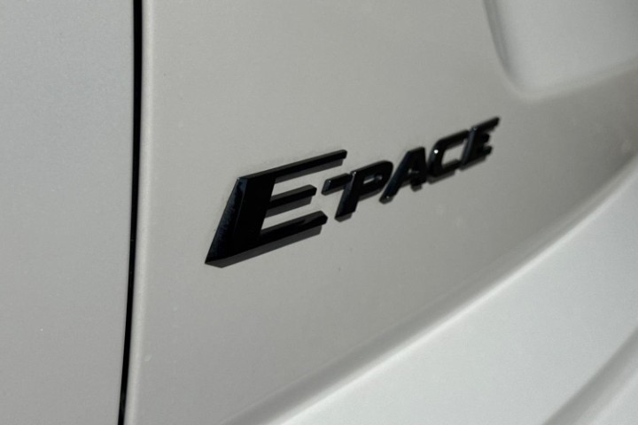 2023 (23) JAGUAR E-PACE 1.5 P300e R-Dynamic SE 5dr Auto 5742113