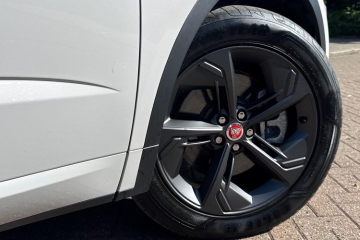 2023 (23) JAGUAR E-PACE 1.5 P300e R-Dynamic SE 5dr Auto 5742116