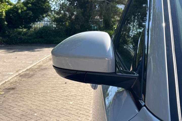 2023 (23) JAGUAR E-PACE 1.5 P300e R-Dynamic SE 5dr Auto 5742117