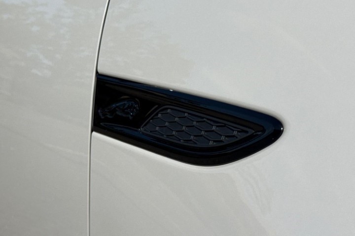 2023 (23) JAGUAR E-PACE 1.5 P300e R-Dynamic SE 5dr Auto 5742084