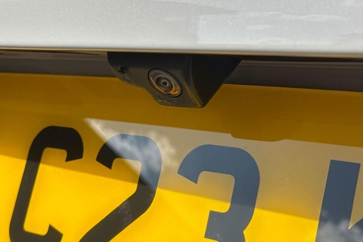 2023 (23) JAGUAR E-PACE 1.5 P300e R-Dynamic SE 5dr Auto 5742108