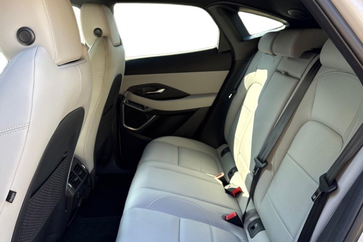 2023 (23) JAGUAR E-PACE 1.5 P300e R-Dynamic SE 5dr Auto 5742068