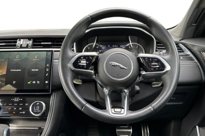 2023 (23) JAGUAR F-PACE 2.0 D200 R-Dynamic Black 5dr Auto AWD 5778527