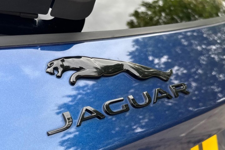 2023 (23) JAGUAR F-PACE 2.0 D200 R-Dynamic Black 5dr Auto AWD 5778559