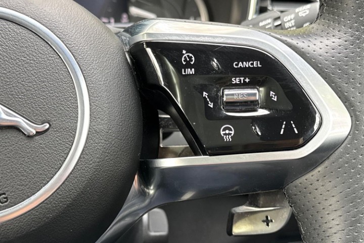 2023 (23) JAGUAR F-PACE 2.0 D200 R-Dynamic Black 5dr Auto AWD 5778541