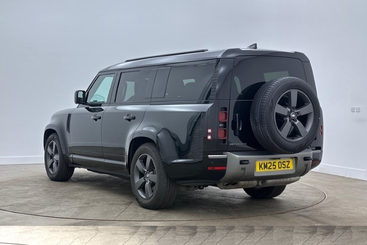 2025 (25) LAND ROVER DEFENDER 3.0 D350 X-Dynamic HSE 130 5dr Auto [8 Seat]
