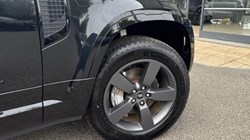 2025 (25) LAND ROVER DEFENDER 3.0 D350 X-Dynamic HSE 90 3dr Auto 5757548