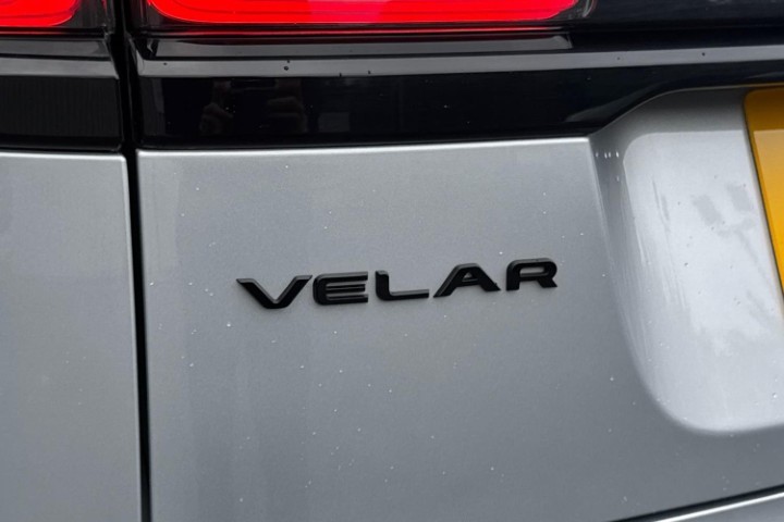 2022 (22) LAND ROVER RANGE ROVER VELAR 2.0 D200 Edition 5dr Auto 5763225