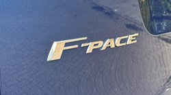 2022 (72) JAGUAR F-PACE 2.0 D200 R-Dynamic SE 5dr Auto AWD 5778507